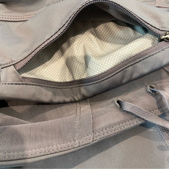 Nike Dri Fit Gray workout pants with Zipper Pouch - Picture 4 of 9
